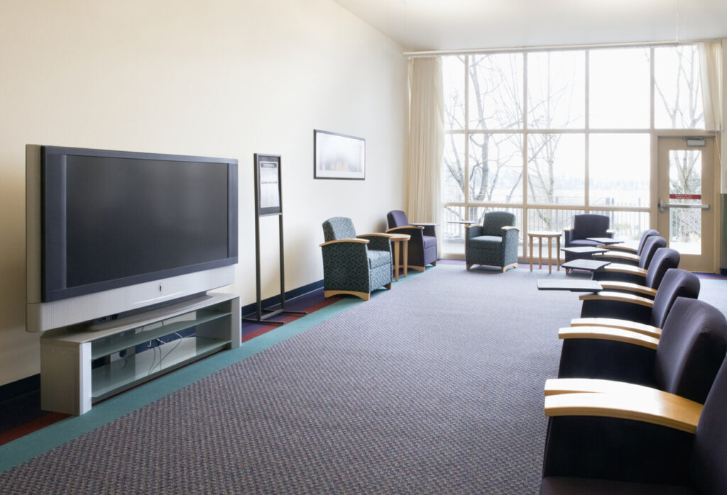 Rola klimatyzacji w utrzymaniu wlasciwych warunkow dla sprzetu elektronicznego